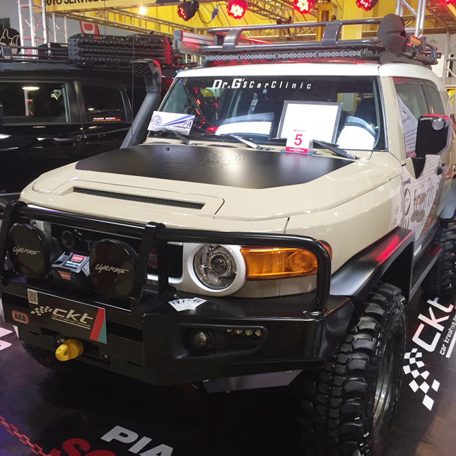 Toyota FJ Cruiser at 2015 Manila Auto Salon