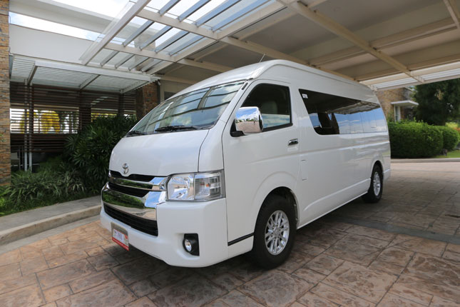 Toyota Hiace Super Grandia LXV