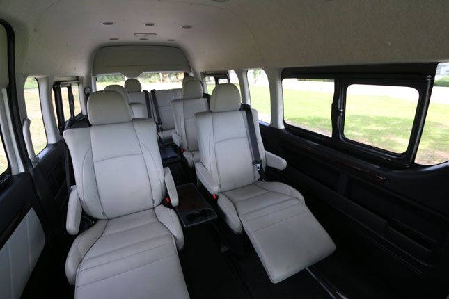 Toyota Hiace Super Grandia LXV