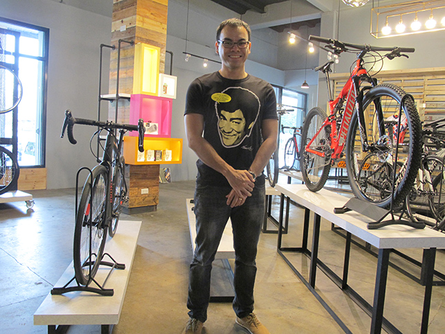 Maximus Athlete's Shop Cafe