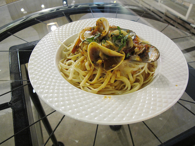 Maximus Athlete's Shop Cafe