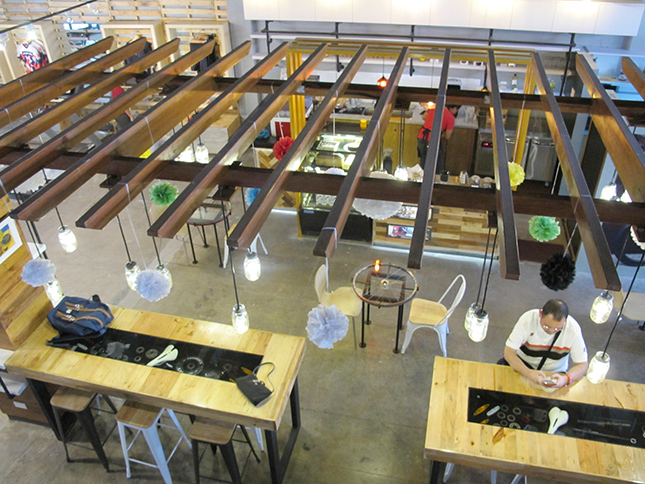 Maximus Athlete's Shop Cafe