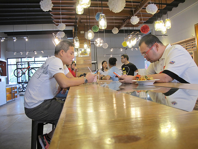 Maximus Athlete's Shop Cafe