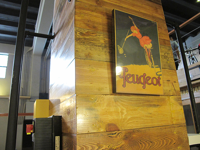 Maximus Athlete's Shop Cafe