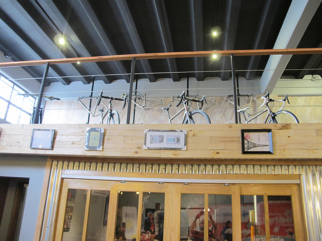 Maximus Athlete's Shop Cafe