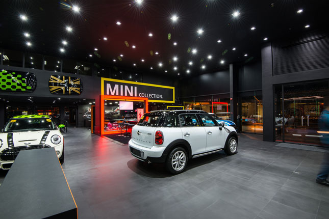 Mini showroom