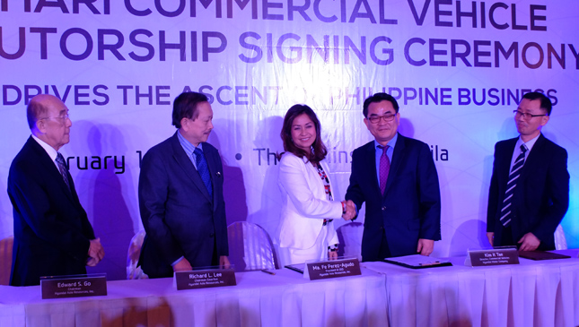 HARI and Hyundai officials