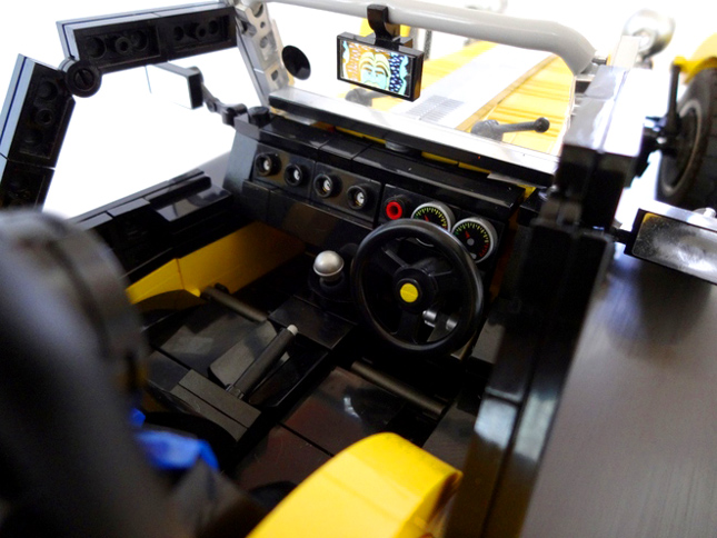 Caterham Seven Lego set