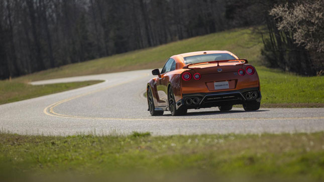 Nissan GT-R