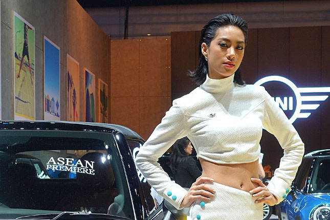 Bangkok International Motor Show girls