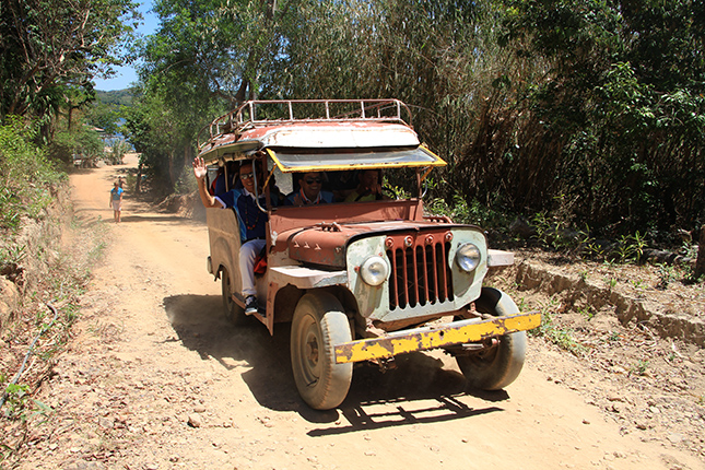 Isuzu MU-X in Palawan