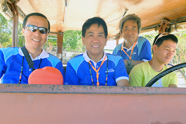 Isuzu MU-X in Palawan