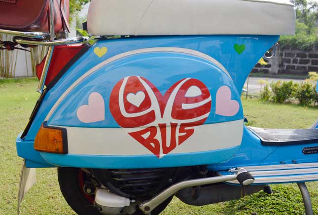 Love Bus Vespa